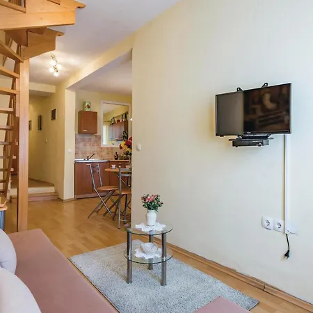 1 Bedroom Stunning In アパート